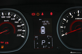 2018款东南DX3 1.5T自动尊贵型 