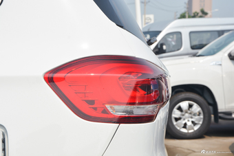 2017上汽大通D90 2.0T自动四驱北极星