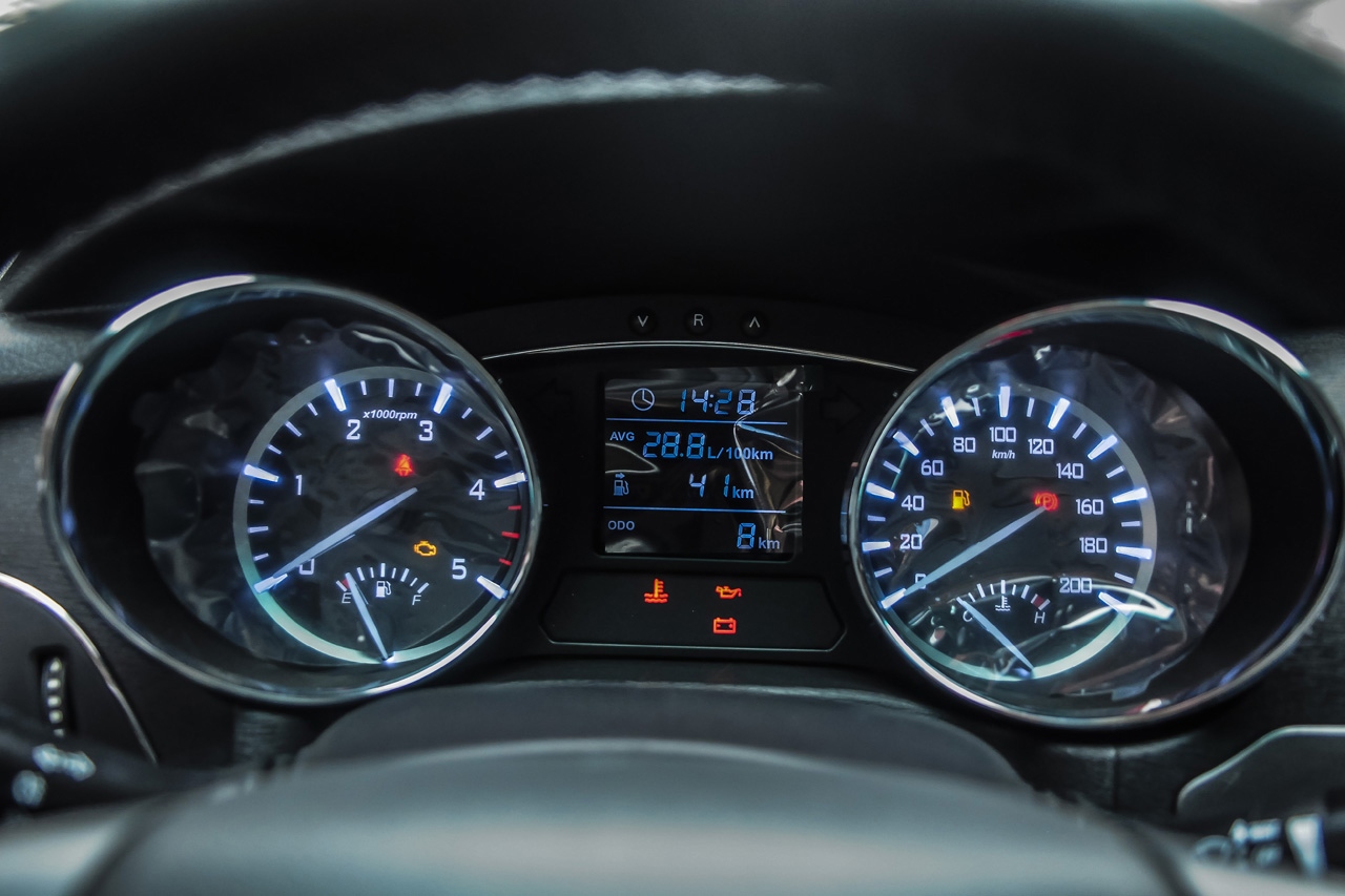 2015款帅铃T6 2.8T手动柴油进取型长轴HFC4DA1-2C