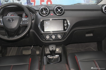 2018款东南DX3 SRG 1.5T自动旗舰型