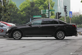 2018款红旗H7 3.0T自动尊崇版35V6