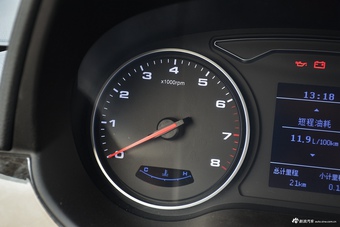 2016款瑞风M4 2.0L手动智能豪华型