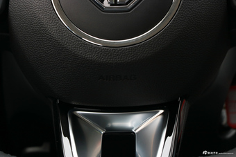 2017款名爵ZS 1.5L手动精英版 