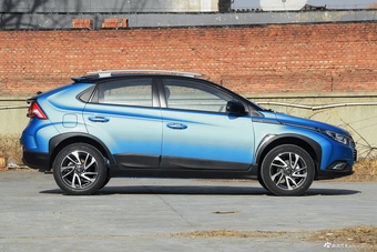 2017款纳智捷 U5 SUV 1.6L手动爵士版