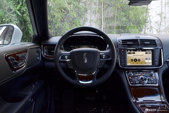 18款林肯大陆2.0T自动两驱尊耀版