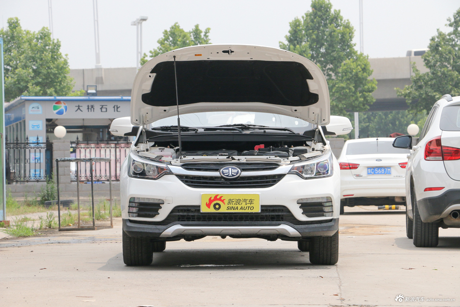 2017款骏派D60 1.5L手动豪华型