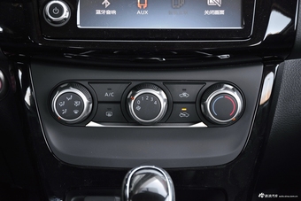 【图】2018款轩逸1.6L自动XV尊享版内饰实拍
