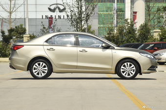 2016款荣威360 1.5L自动智屏版