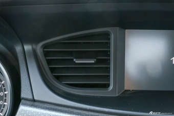 2016款奔腾B50 1.6L手动豪华型