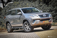 20万真正的越野车 丰田奔跑者性能秒掉同级一切SUV