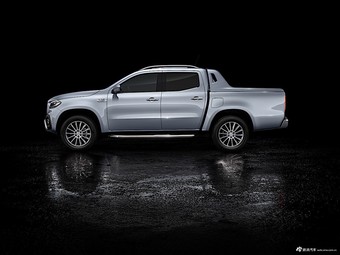 图集|奔驰X级新车型官图发布 搭载V6发动机