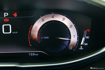 2017款标致5008 1.6T自动350THP精英版7座