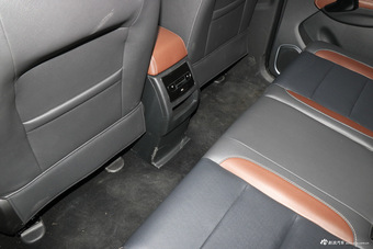 2017款斯威X7 1.5T自动智尊型