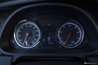 2018款君马S70 1.5T手动标准型