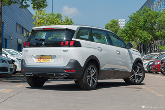 2017款标致5008 1.8T自动380THP精英版5座