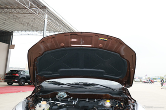 	2016款北汽幻速H3F 1.5L手动豪华型7座