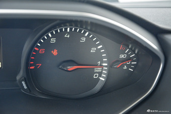 2016款标致308 1.6L自动时尚版