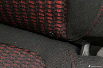 2017款宝骏560 1.5T 手动舒适型7座 