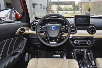 2016款昌河Q35 1.5L自动精英炫智版