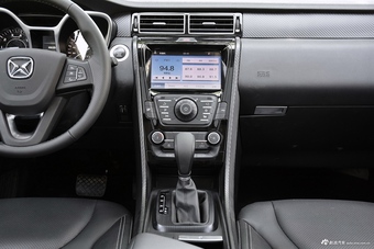 2016款驭胜S330 1.5T自动两驱尊贵版