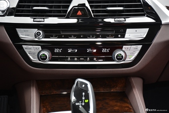 2018款宝马5系2.0T自动525Li 豪华套装