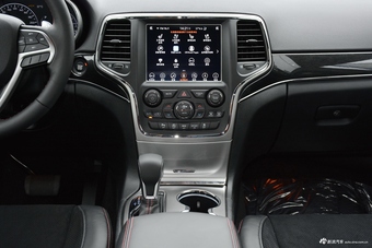 2018款大切诺基3.6L自动高性能四驱版