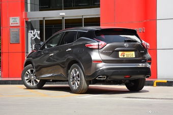 2017款楼兰2.5L自动XL两驱智尚版