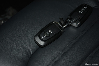 2017款蒙迪欧1.5T自动时尚型