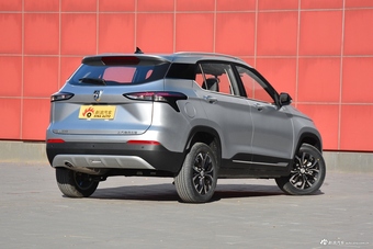 2019款宝骏510 1.5L手动尊享型