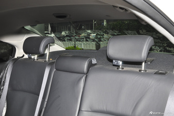 2016款力狮 2.5L自动全驱荣耀版