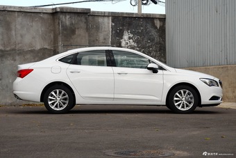 2017款威朗 三厢 1.5T自动双离合精英型