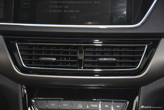 2016款长安欧尚1.5L手动豪华型