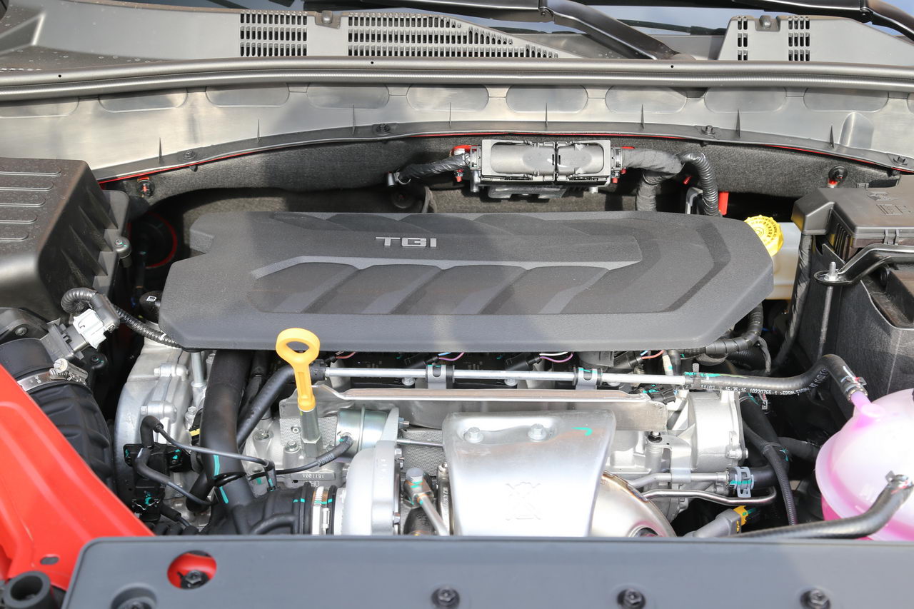 2017款锐腾2.0T 30T自动四驱旗舰版