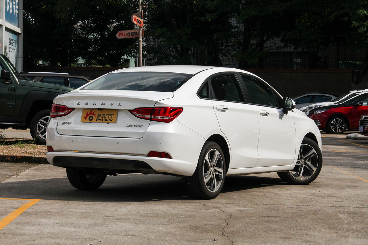 2018款北汽绅宝D50 1.5L CVT尊享智联版