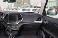 2016款自由光2.4L自动75周年致敬版