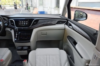 2017款GL8 2.0T自动 Avenir