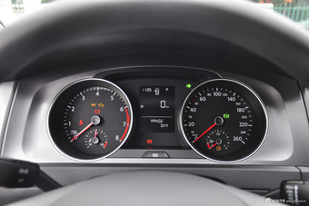 2016款高尔夫1.6L自动时尚型