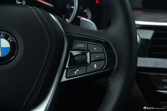 2018款宝马5系2.0T自动530Li尊享型豪华套装