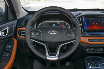 2016款瑞虎7 1.5T手动耀臻版