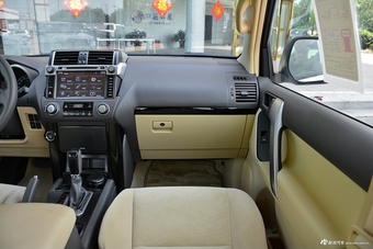 2016款普拉多三门版2.7L GX-R V6 中东版