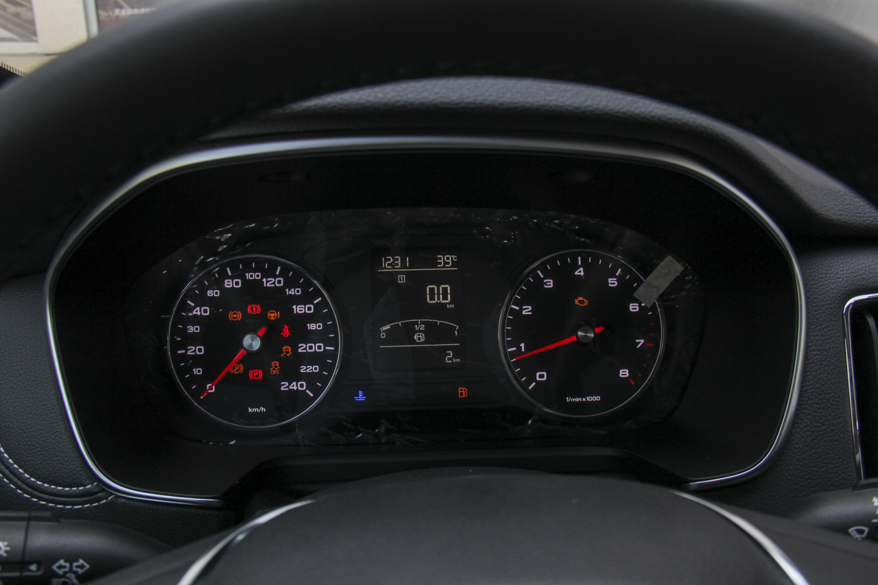 2018款荣威RX5 1.5T 20T手动两驱互联网智惠版