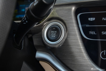 2017款吉利帝豪1.5L手动三厢百万款向上版