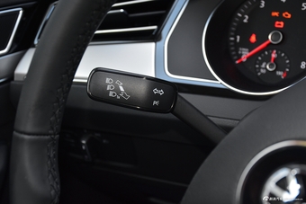 2018款一汽大众迈腾 280TSI DSG 领先型