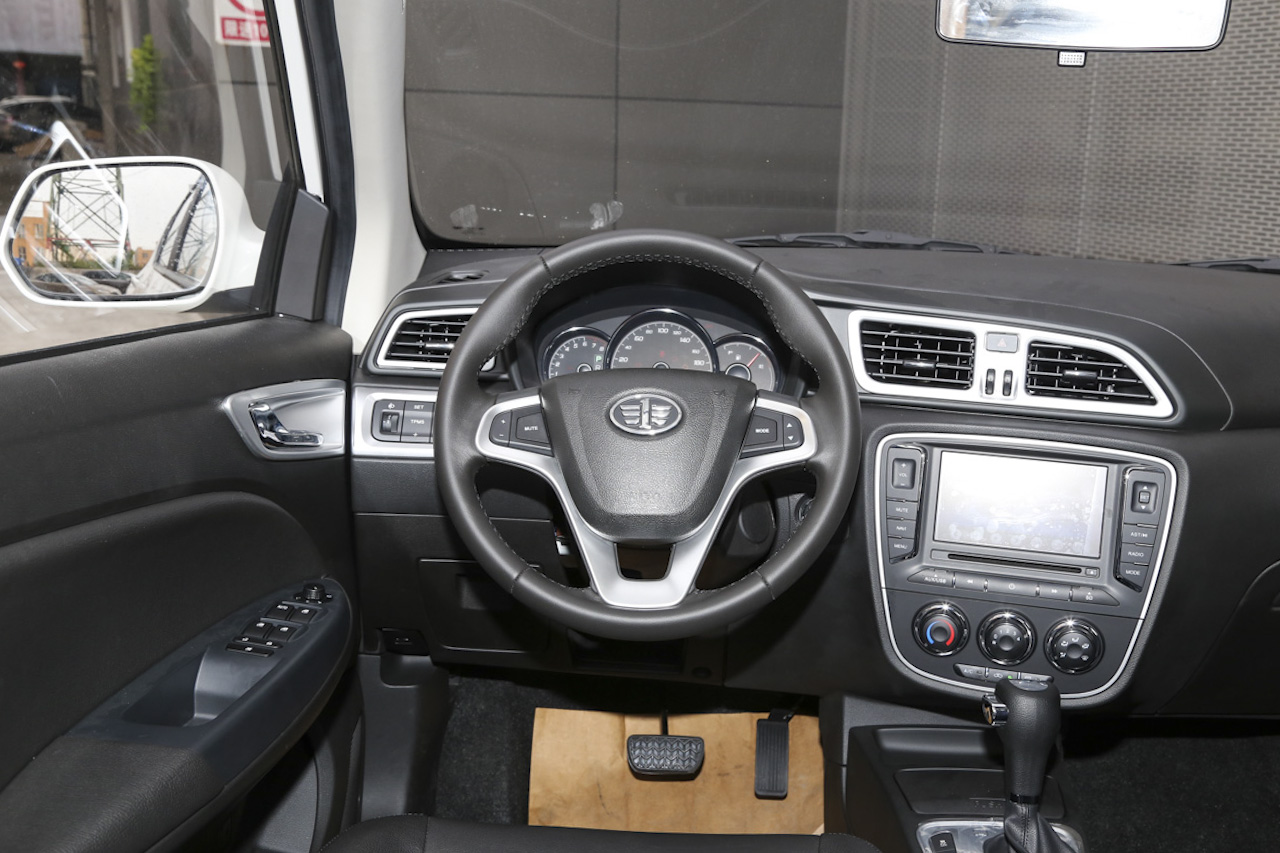 2016款骏派D60 1.8L自动尊贵型