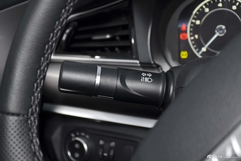 2017款哈弗H7 2.0T自动尊享型红标