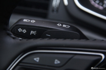 2017款奥迪A4L 2.0T自动40TFSI风尚型 