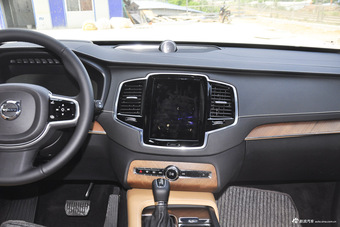 2015款沃尔沃XC90 2.0T T6 智尊版 7座