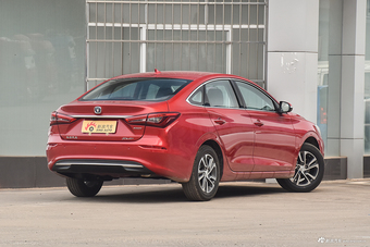 2018款逸动高能版1.6L GDI手动先锋型 