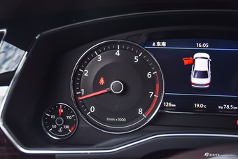 2016款辉昂2.0T两驱御尊豪华版380TSI