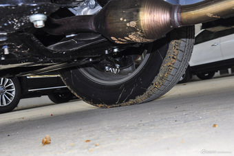 2016款哈弗H6升级版1.5T自动两驱精英型 简约白